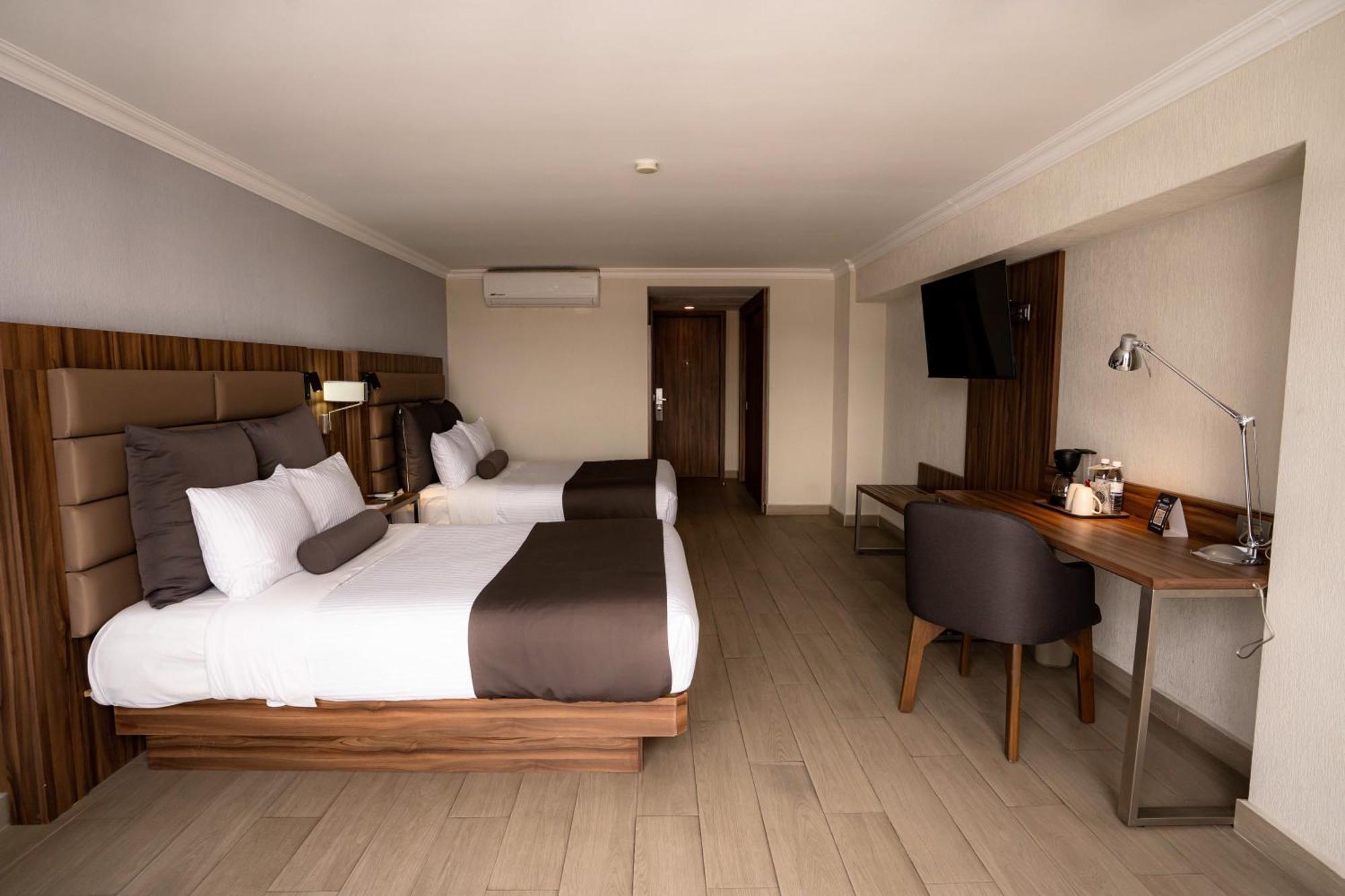 Panorama Hotel San Luis Potosi Bagian luar foto